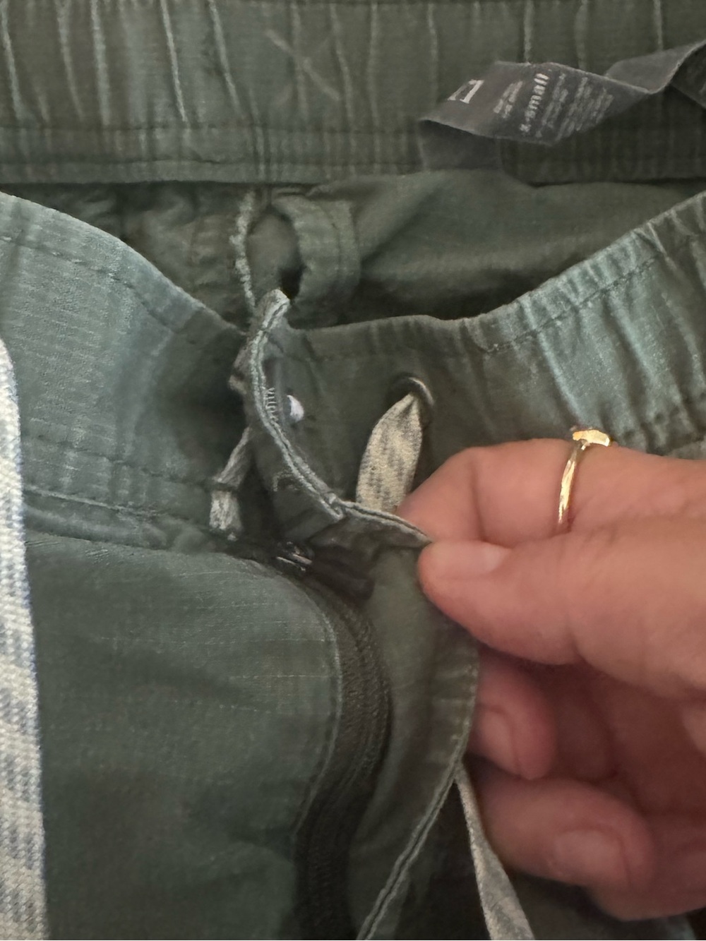 Vuori Ripstop Pants olive green Size XS Tapered Leg - Picture 11 of 11